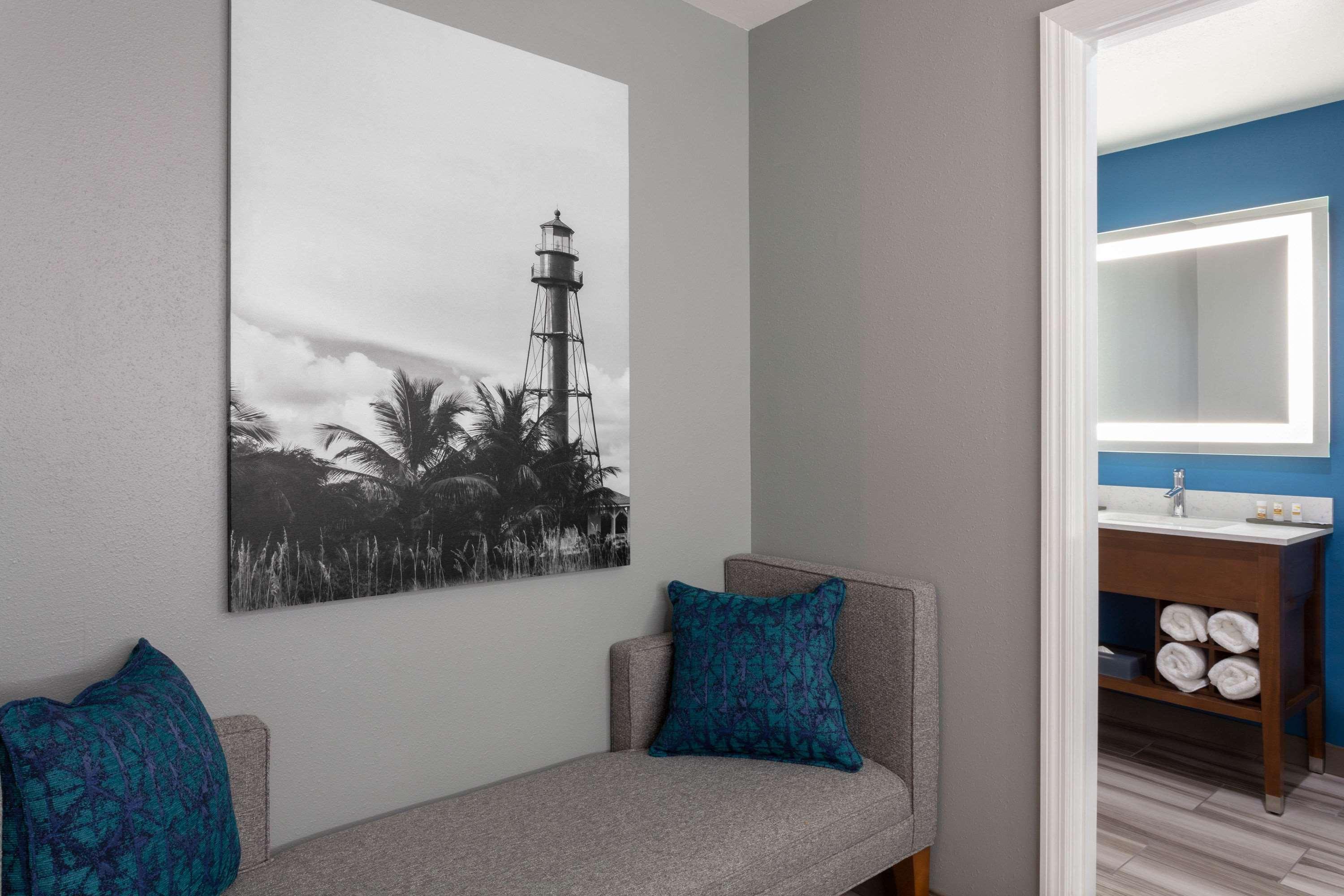 La Quinta By Wyndham Ft. Myers - Sanibel Gateway Hotel Форт Майерс Екстериор снимка