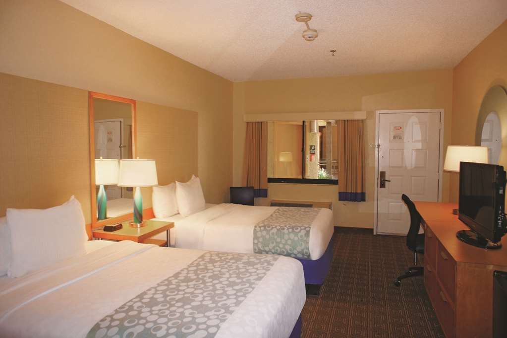 La Quinta By Wyndham Ft. Myers - Sanibel Gateway Hotel Форт Майерс Стая снимка