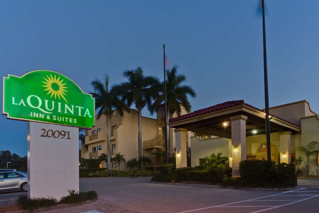 La Quinta By Wyndham Ft. Myers - Sanibel Gateway Hotel Форт Майерс Екстериор снимка