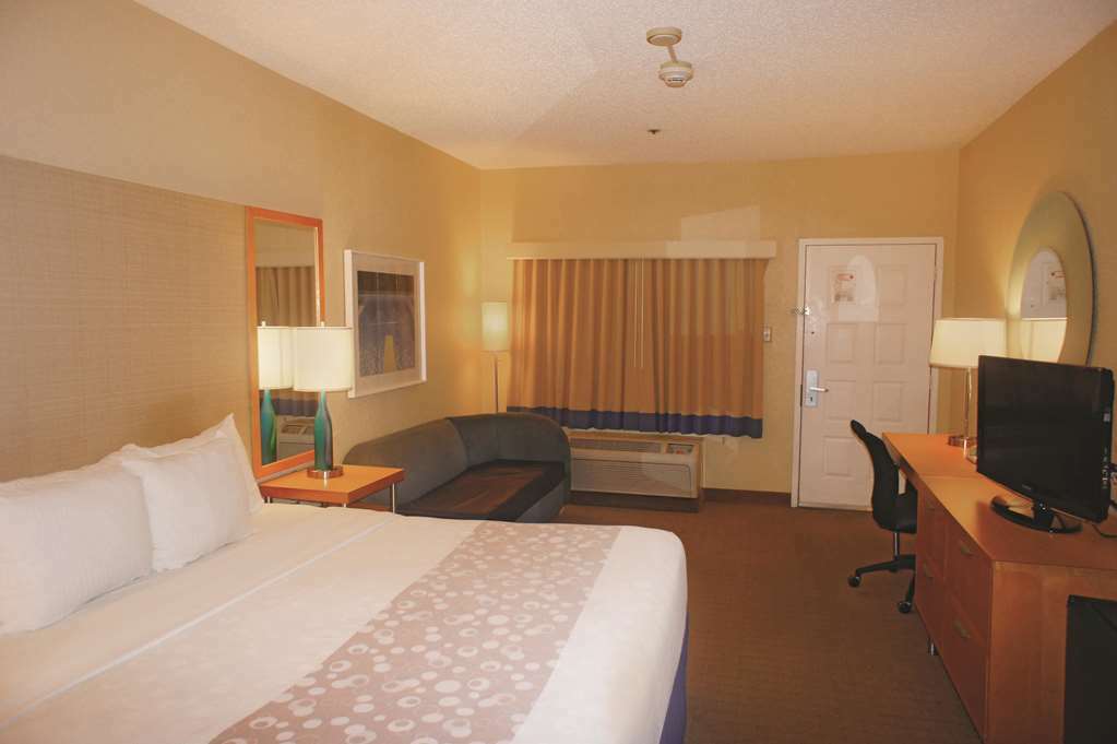 La Quinta By Wyndham Ft. Myers - Sanibel Gateway Hotel Форт Майерс Стая снимка