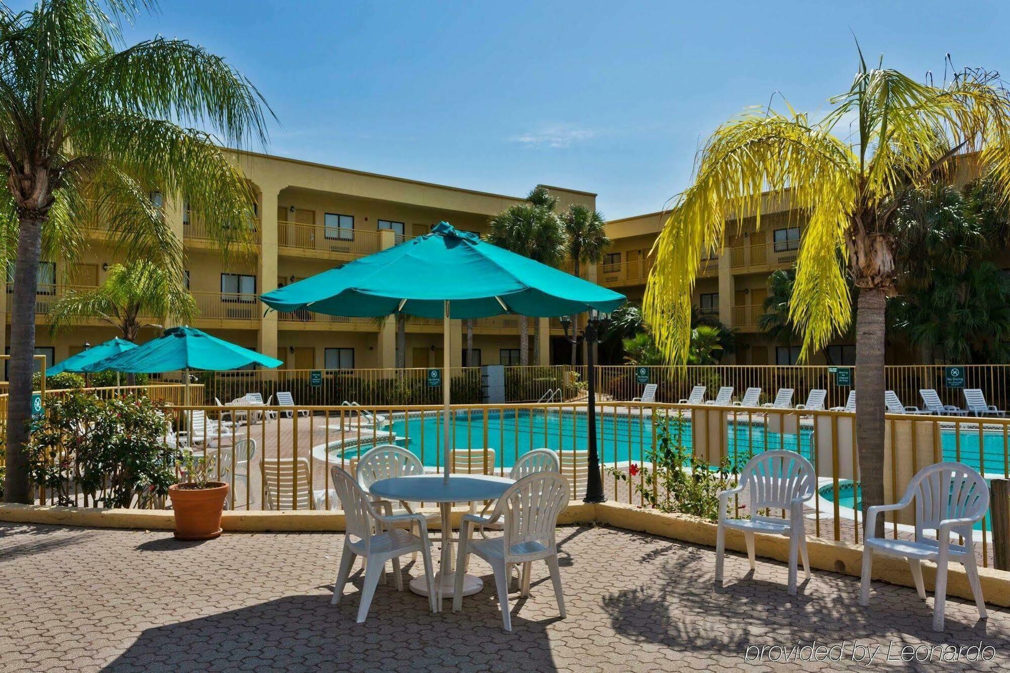 La Quinta By Wyndham Ft. Myers - Sanibel Gateway Hotel Форт Майерс Екстериор снимка